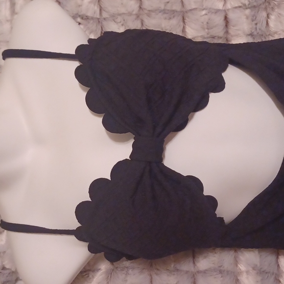 ⬇️LAST PRICE DROP TODAY ONLY NWT BEAUTIFUL SWIMSUIT 🩱 - Picture 3 of 6